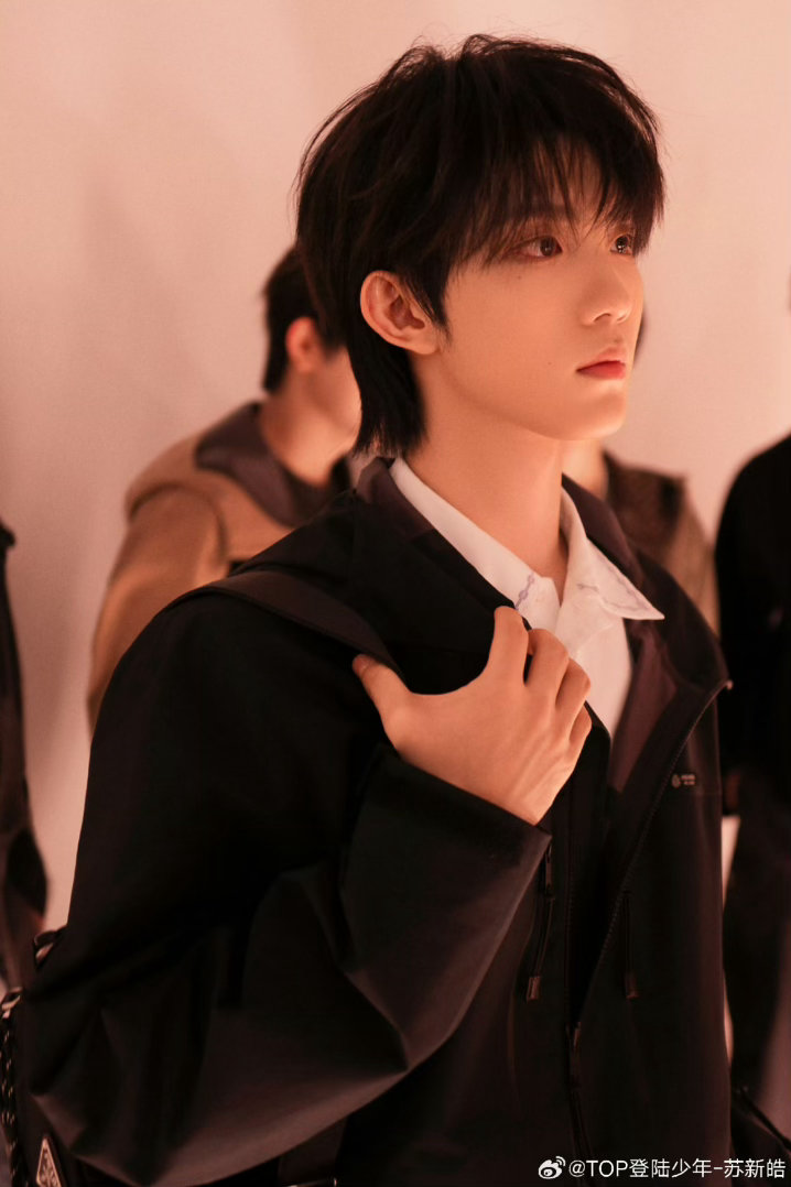 张子墨说苏新皓很自律张子墨减肥是为大家的眼睛负责减肥自律状态变好是为大家的眼睛负