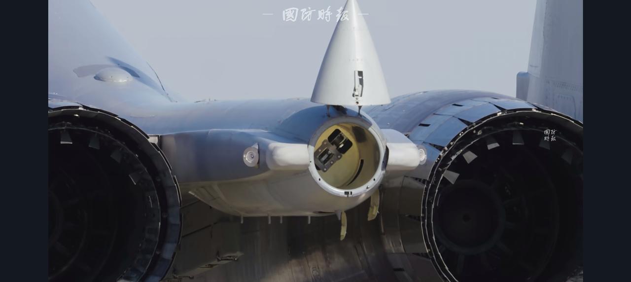 歼-16锁定F-35？这波操作帅就完了！网友：这就是中国体系作战……前有5·