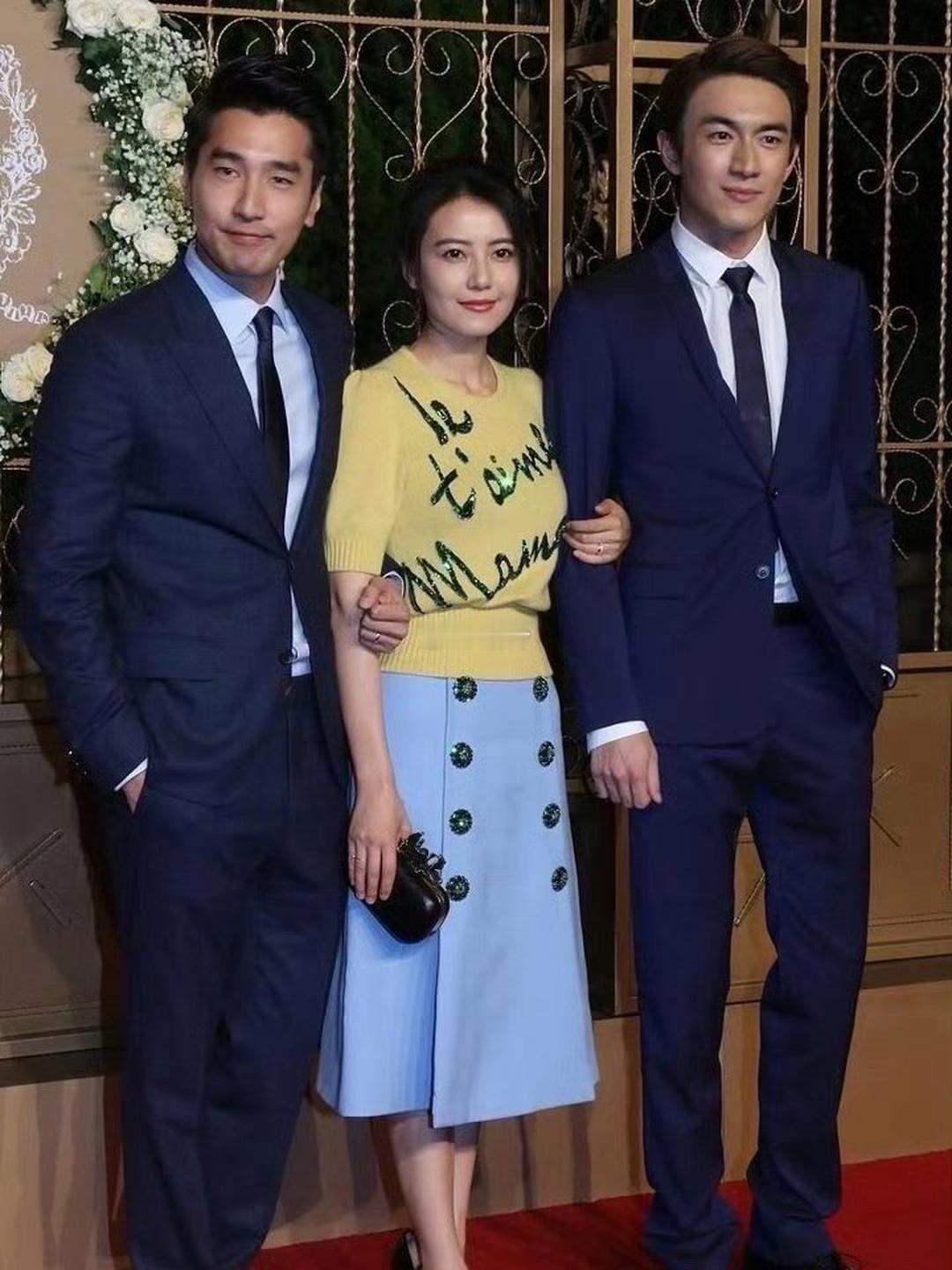 2015年三人一起就这样参加黄晓明婚礼太逗了