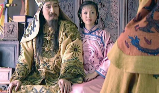 洪秀全定都南京后，刚选完108个妃子，就一头扎进后宫酝酿大业去了。王府里已经有了