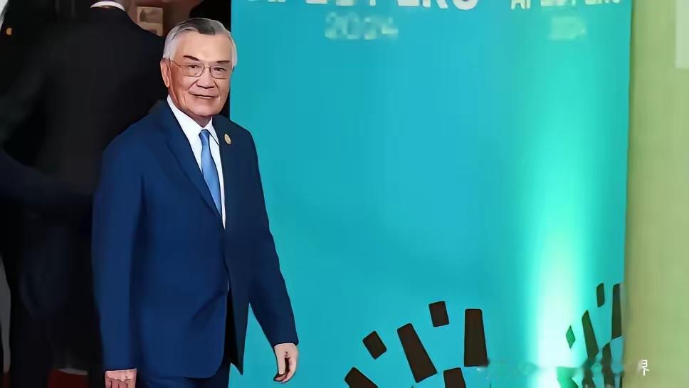 韩国庆州APEC峰会还没开,台湾代表林信义先把“尴尬戏码”拉满了,赖清德特意派他