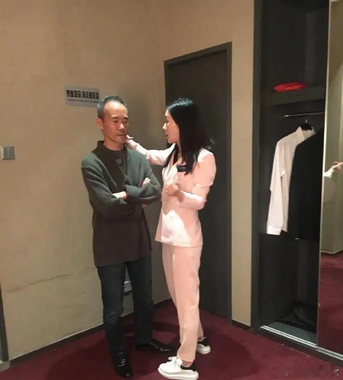 王石要的不是青春啊肉体啊什么的，他要的是情绪价值，而田朴珺在提供情绪价值上面那是