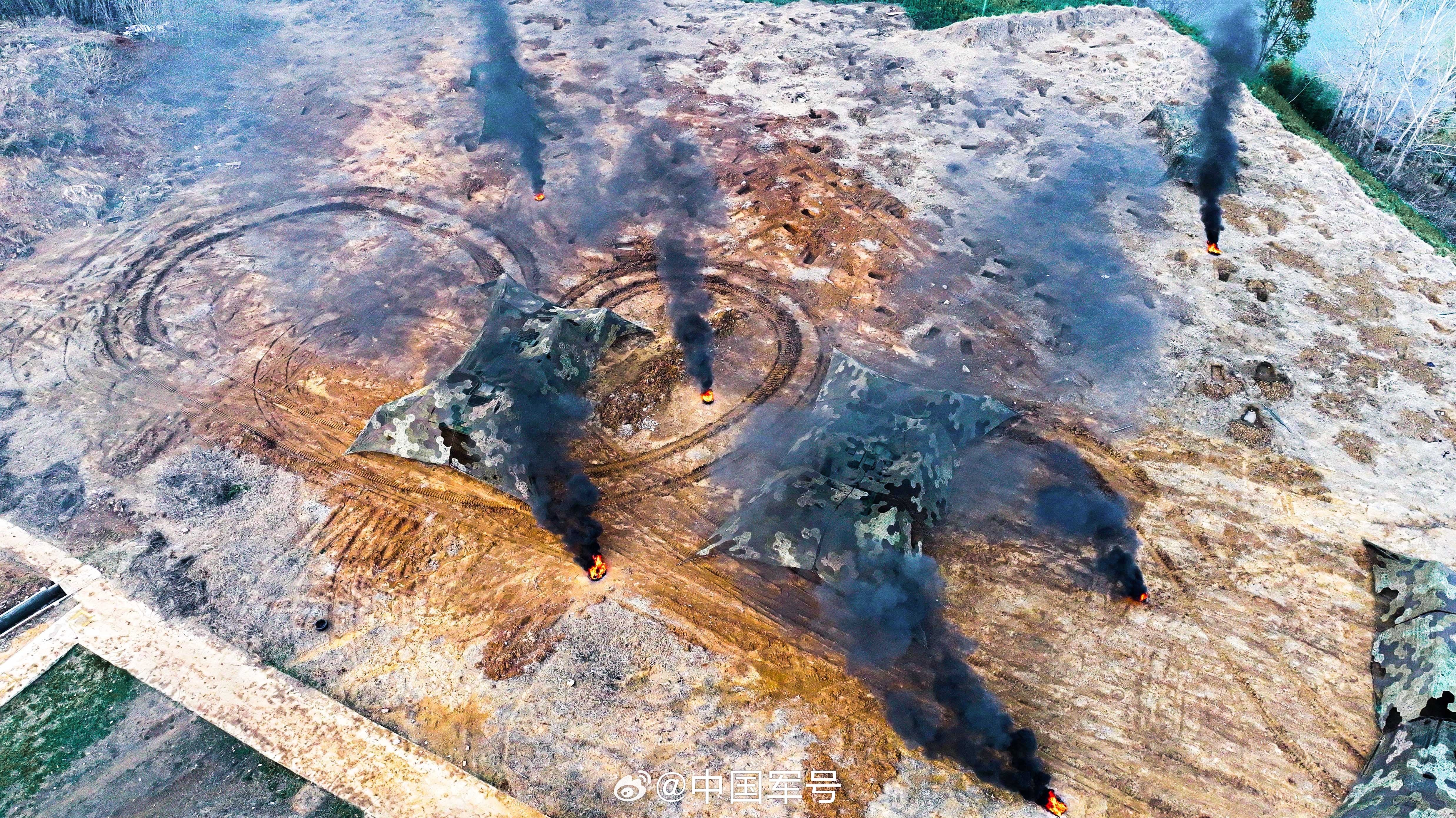 【雷达飞旋电波交织！直击通信兵实战化演练】近日，陆军第71集团军某旅通信分队组织