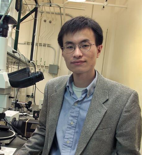 杨培东，中科大化学天才，神级学霸，哈佛大学超级博士，伯克利终身正教授，被汤森路透
