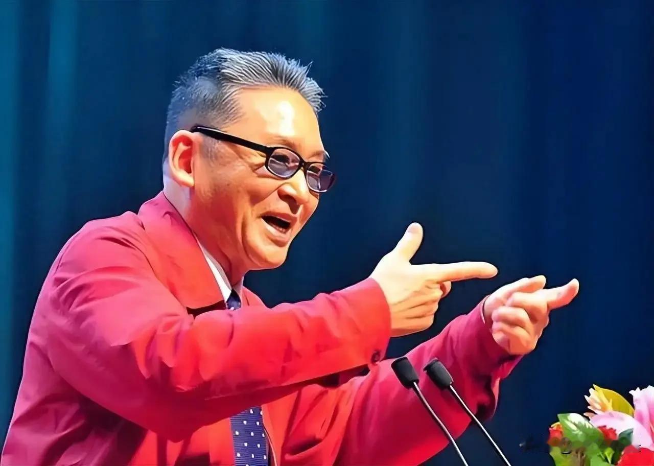 香港“奇才”李敖为什么唯独对毛主席敬畏有加？1，毛主席心目中的社会主义就是“人