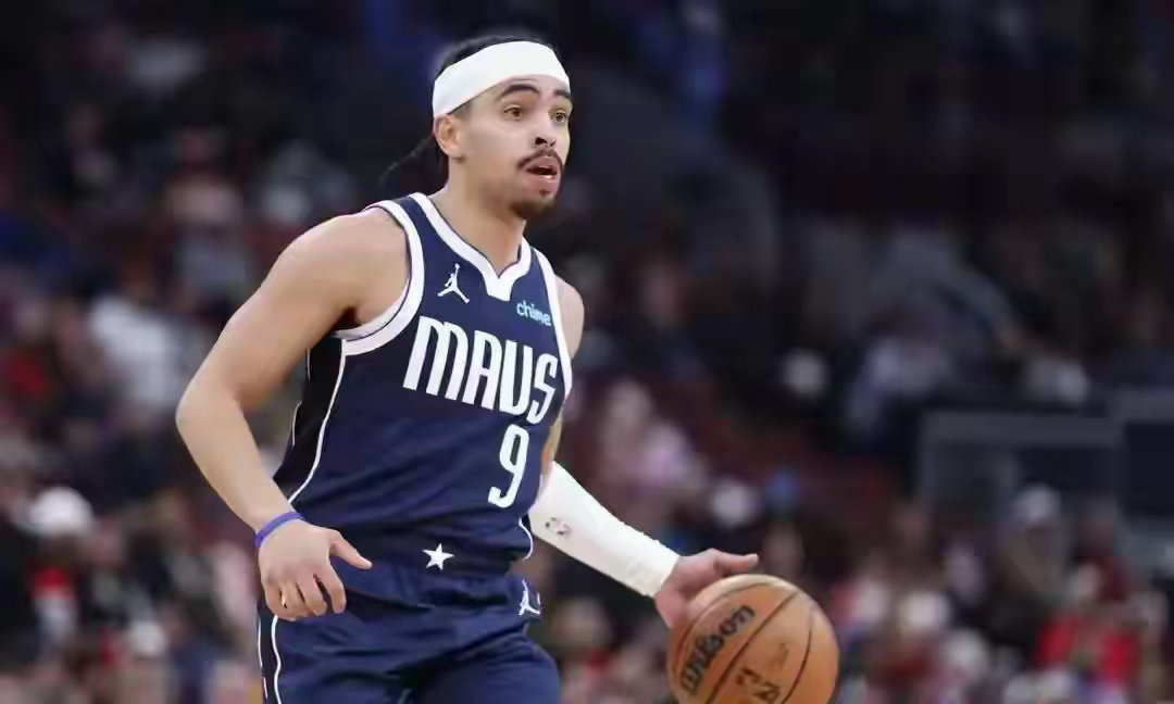 弗拉格生涯之夜爆发！独行侠客场逆转骑士，华盛顿两双马绍尔全面