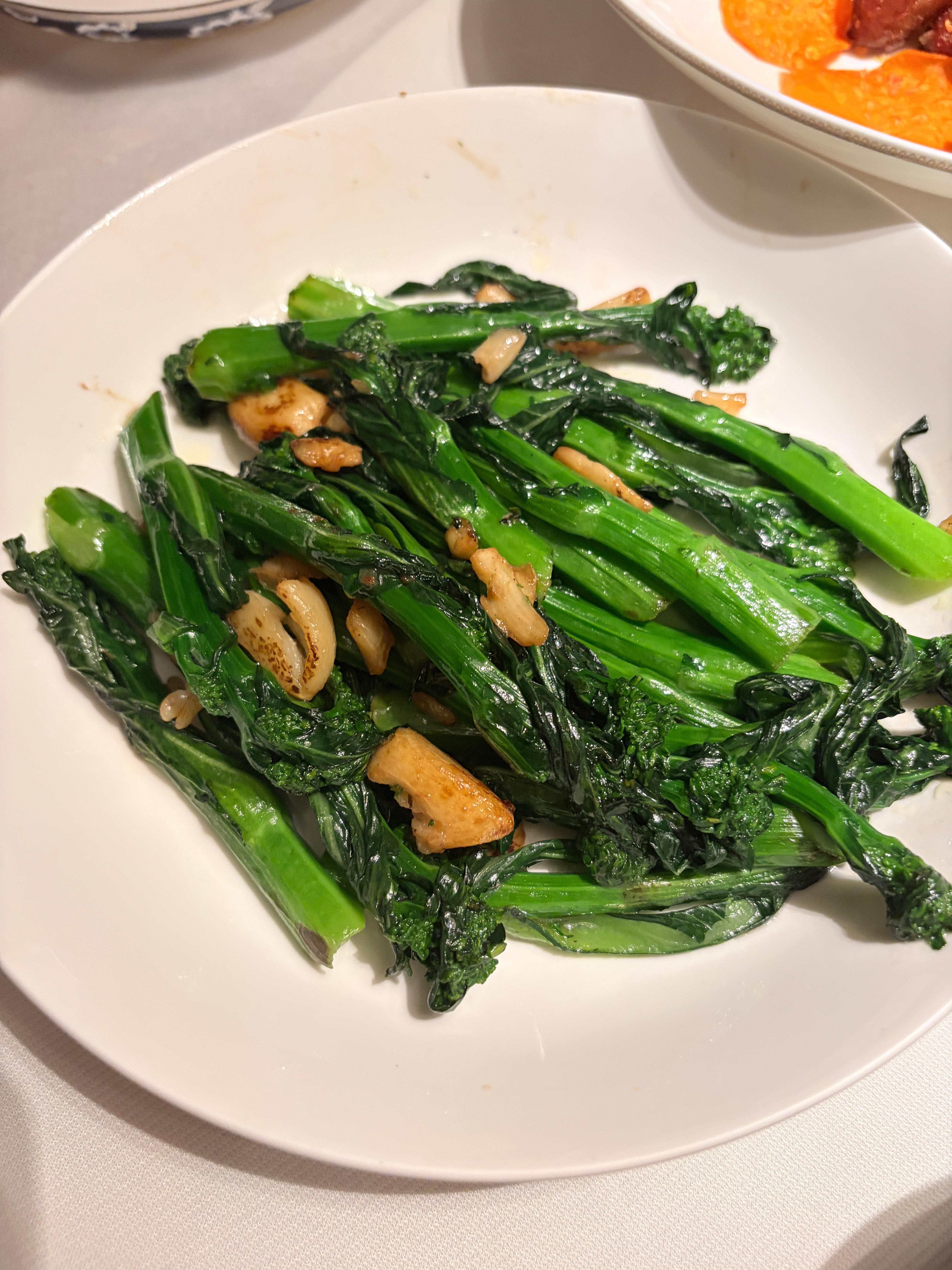 这桌年夜饭我直接给满分100分！今年在广州过大年，炳胜品味的年夜饭，还不错哦精