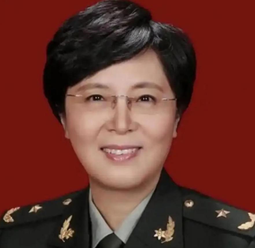 1988年，浙大教授23岁的女儿被保送清华。在旅游途中，她爱上35岁的酒厂工人，