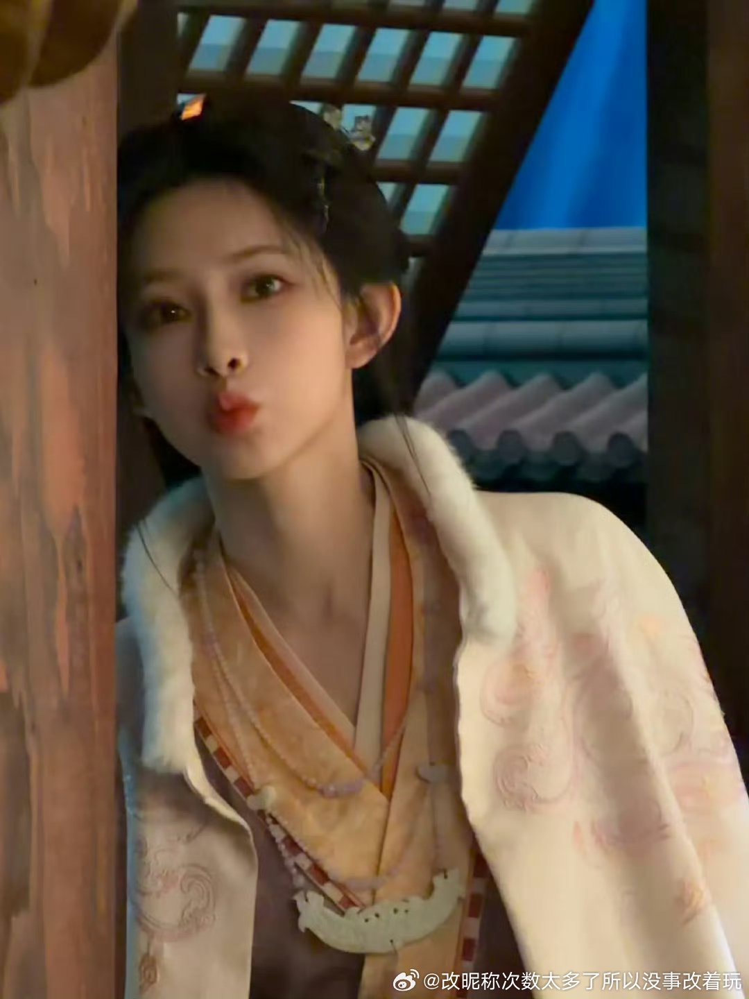 这个找角度、P幼卖力度怎么不算敬业呢