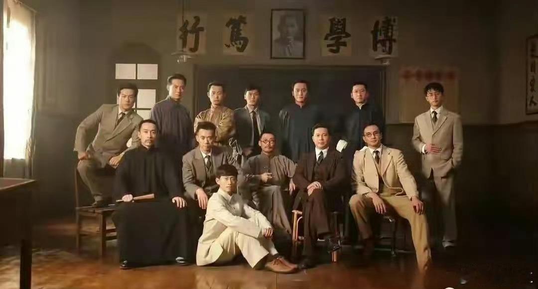 中共一大13位创始人，最终结局如何？一大于1921年7月23日在上海召开，参加大