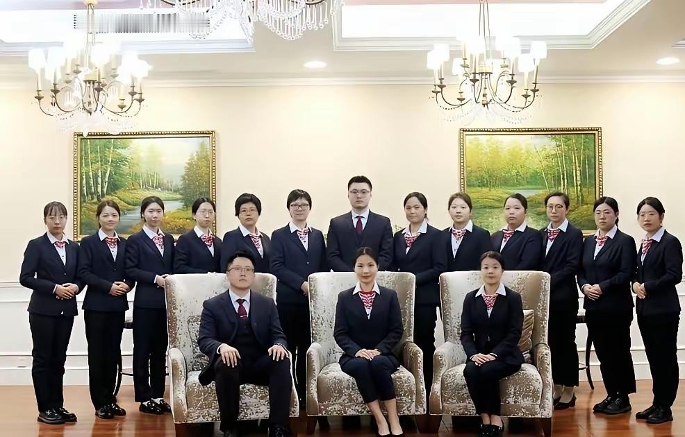公务员的退休养老金和企业退休人员养老金应该尽快拉平养老公平是民生最基础的底