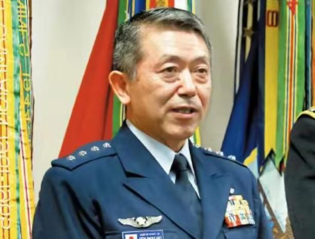 反华政客岩崎茂的翻车：一边骂中国，一边赚中国的钱，终究自食恶果见过无耻的，