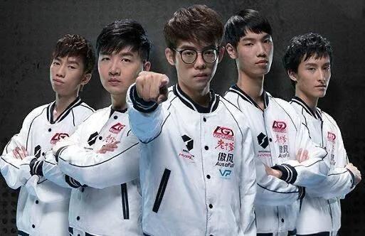 DOTA2:超哥maybe谈LGD比赛找大师在TI7的时候，LGD找大师看