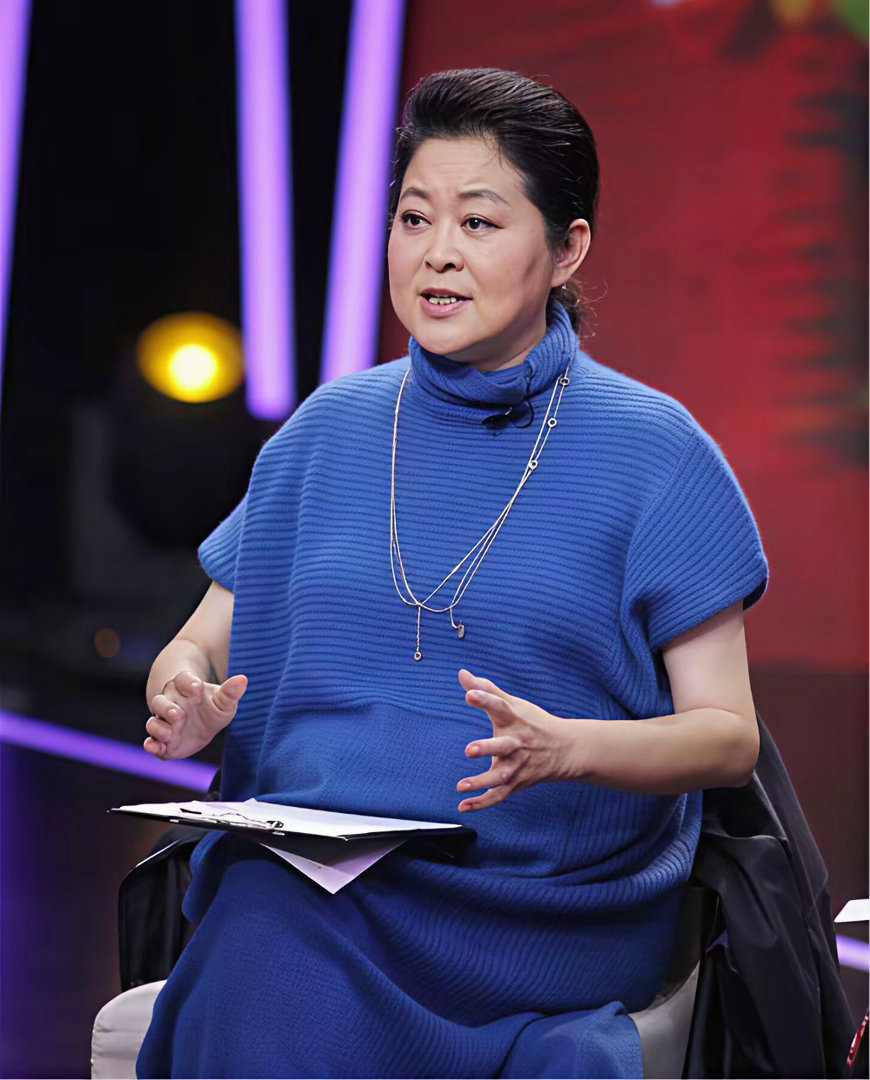 倪萍是典型的山东人体质，人高马大，但不能发胖…一发胖就跟座山似的，但他们只要减肥