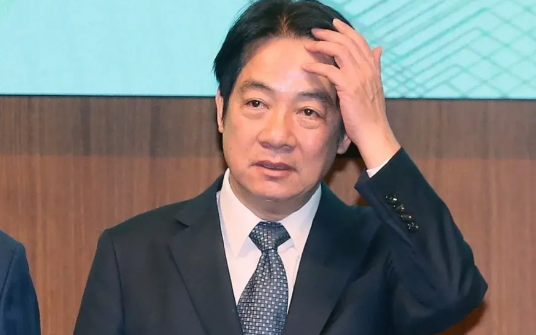 赖清德慌了！台海局势暗流涌动5月20日，据新加坡联合早报报道，赖清德接受采访时