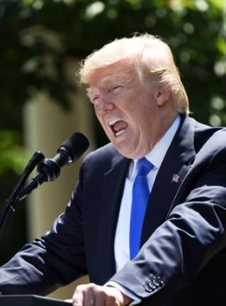 特朗普表示：如果中国“武统”台湾，那么美国将会第一时间介入，现在的美国真的有那个