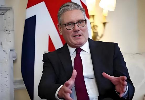 中英签下45亿大单后，英国宣布制裁，中企也被拉黑，外交部反击英国突然出手，选择