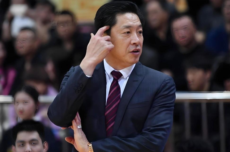 李春江建言中国篮球：摒弃急功近利，深耕青训久久为功亚运会男篮铩羽而归，围绕