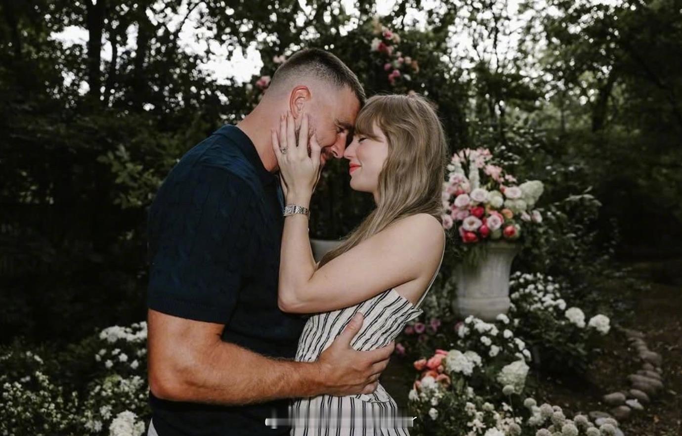 据外媒，知情人士透露近日霉霉TaylorSwift与超模GigiHadid在