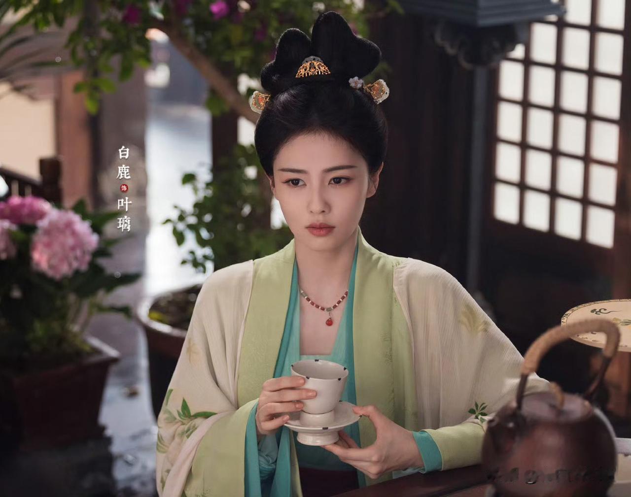 6月26日，白鹿新剧《莫离》妆造被审判！被吐槽是饥荒妆造，不像王妃像平民！劣