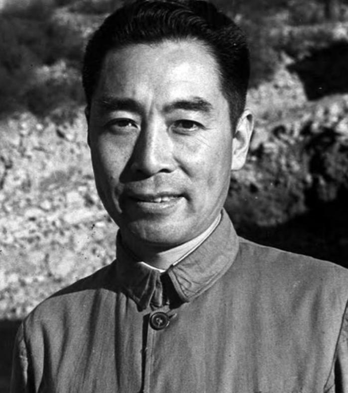 生死转折关头，一次低调的警卫调整，守住了遵义会议整个伟大进程1935年初，