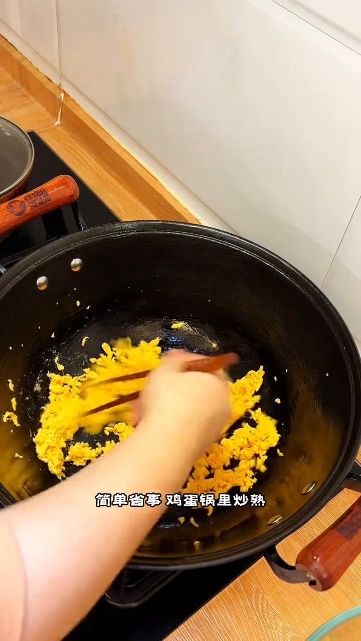 低脂菜包。高碳日的三餐饮食。菜包是我减脂期吃过最多的一道菜，营养全面一锅出，简