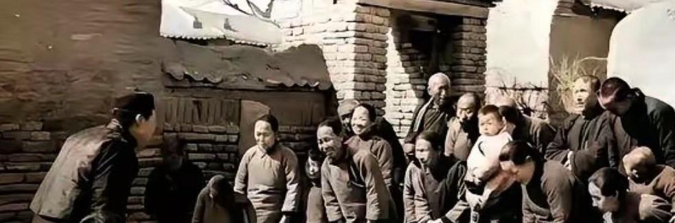 1949年秋，地主钱满堂收到三儿子从城里寄来的信。就三行字：“爹，速卖田产，带
