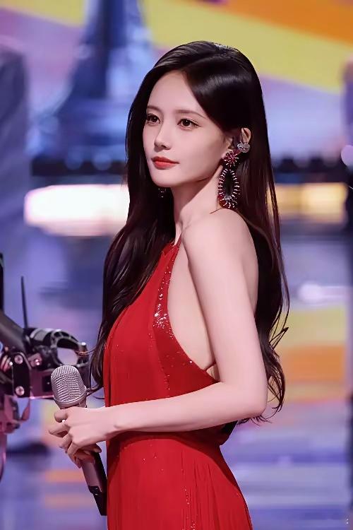 果然女人还是了解女人的老公问我，从女人角度出发李沁和李一桐这两位美女选老婆的话，