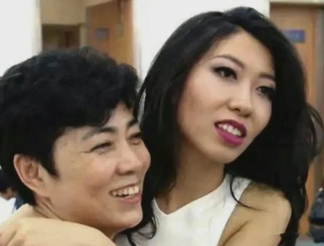 42岁曲婉婷患乳腺癌哭诉“无人陪伴”‼️拿赃款给前男友竞选市长？网友：一点不冤