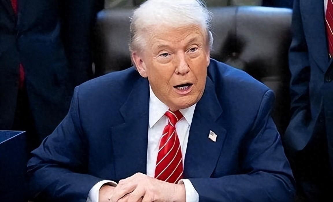 又开打了！美军不宣而战，特朗普不签“赦免令”，斯塔默拒绝下台！ 乱套了！美军