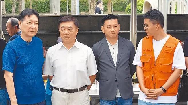 领表延2周郝龙斌出马机会增国民党主席朱立伦宣布交棒，但党内看好的台中市长卢秀燕