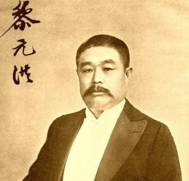1905年，民国副总统黎元洪曾经借宿在好友家中，睡梦中隐约觉得不对劲，他的裤子湿