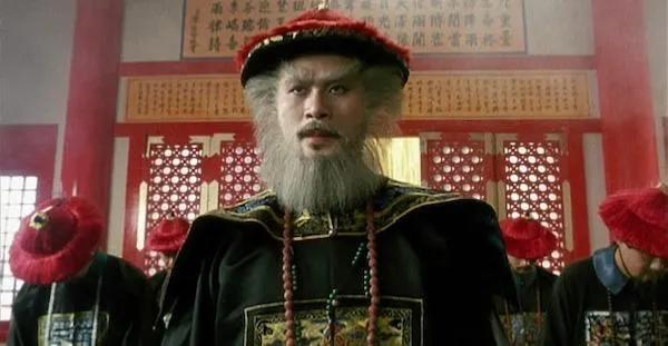 今日话题：历史上的鳌拜是忠臣还是佞臣？？？网友甲：鳌拜只是跋扈，不代表不忠诚