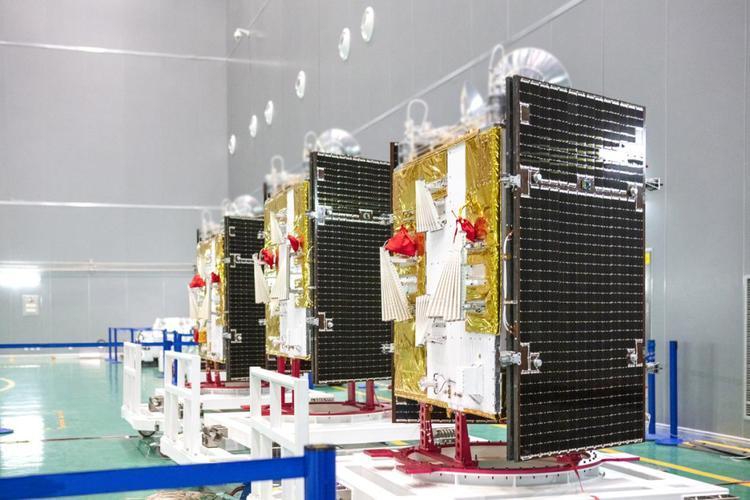 ·年产1000颗卫星！中国卫星超级工厂即将投产，多枚可复用火箭将迎来首飞。 