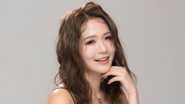 TVB“东张女神”地铁昏睡遭偷拍