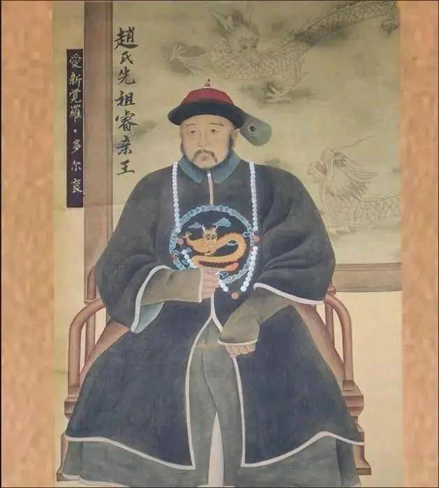 努尔哈赤的小儿子多铎，公然抢走了满清大学士范文程的妻子，肆意欺凌长达三个月之久，