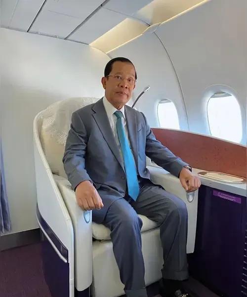 洪森之所以敢硬刚国力十倍于它的泰国，是因为背后有美国和越南撑腰，柬埔寨和越南的关