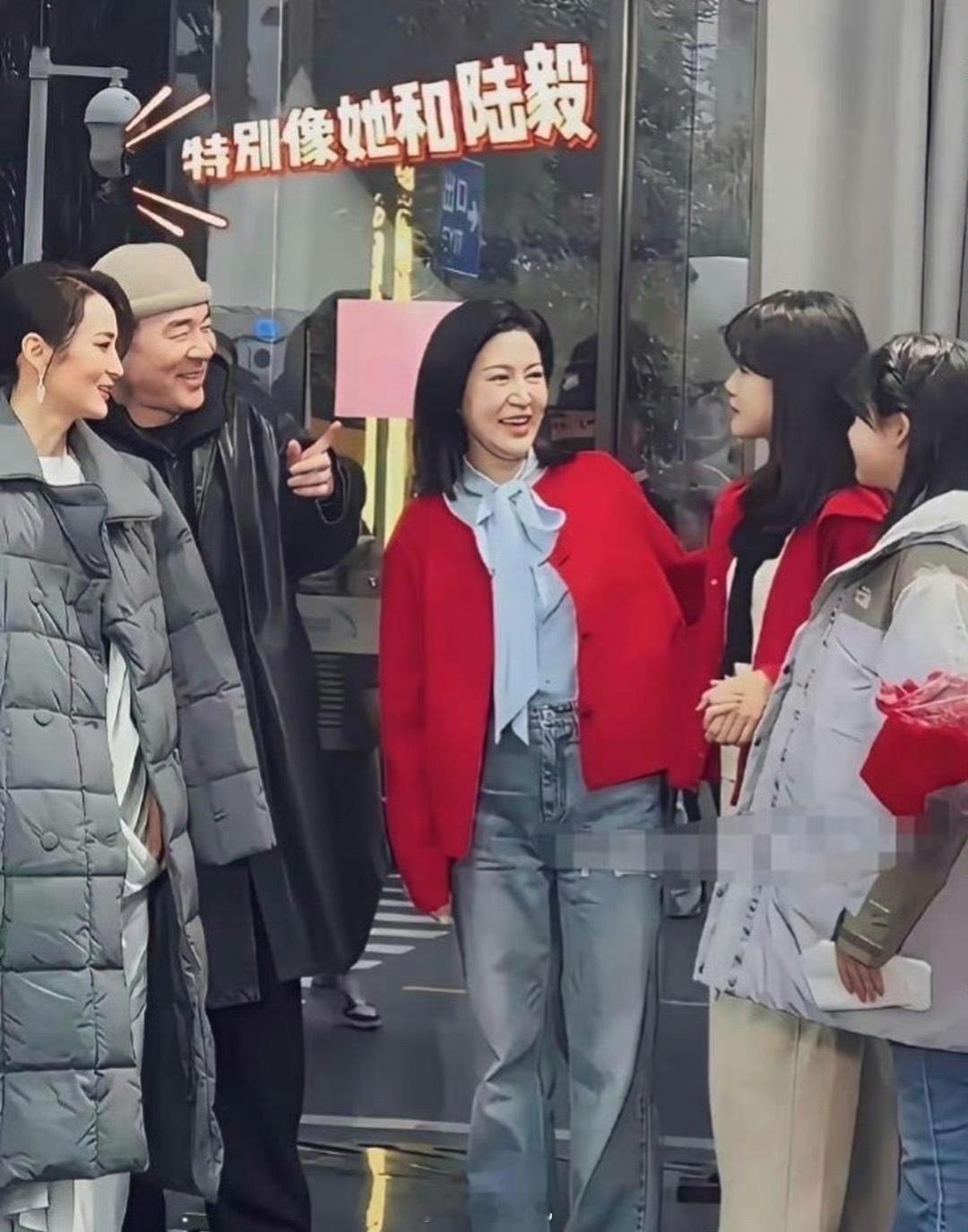 陈建斌看见陆毅两个女儿，羡慕藏不住！蒋勤勤眼神亮了✨谁被这张同框画面戳到了！活动现场陈建斌见到陆毅家