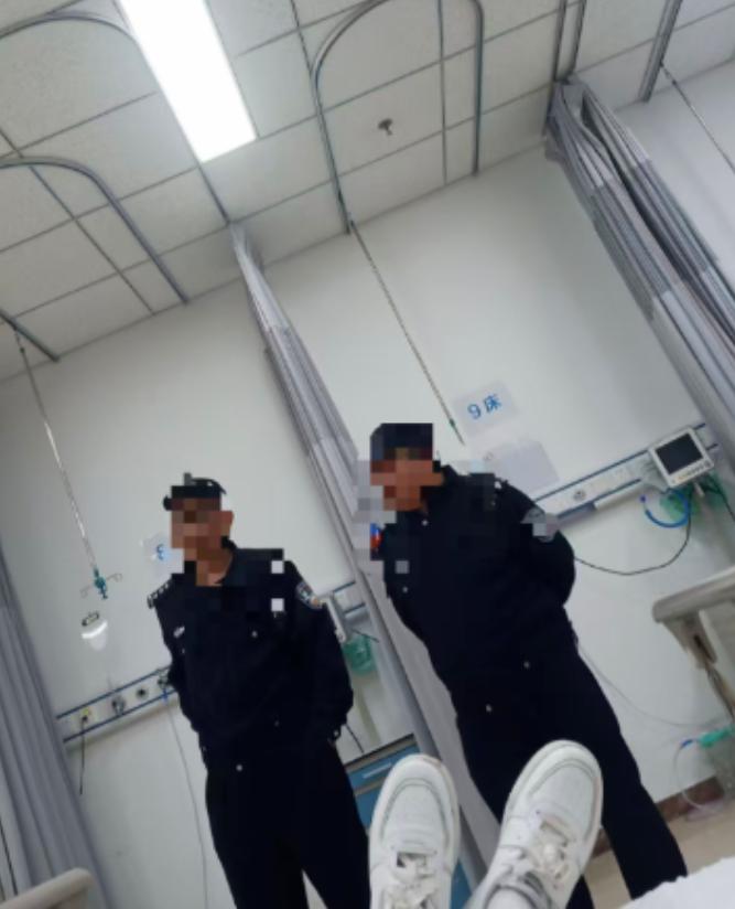 “严查到底！”2025年10月11日，北京，一女子外出过程中，突然感觉心脏不舒服