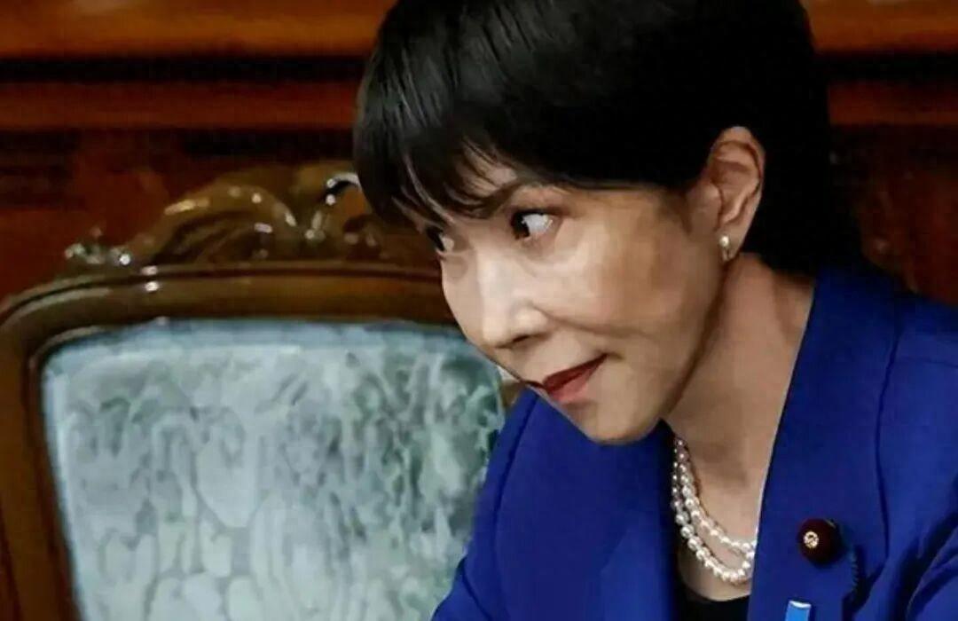 事态的走向，果不其然越来越印证早先那个判断：高市早苗头一波尝到的硬压力，未必来自