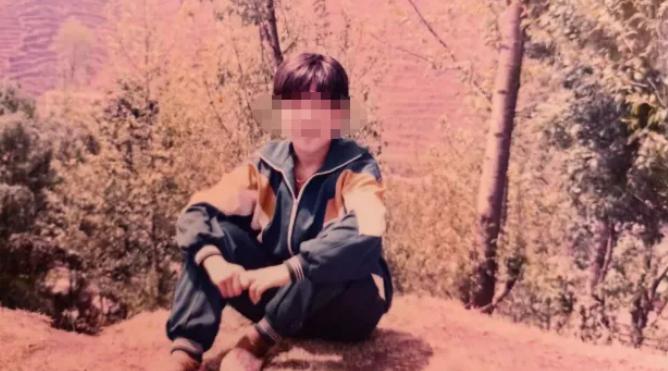 19岁女孩身中30余刀惨死，凶手一审被判死刑，家属10年后才发现：人还活着，早出
