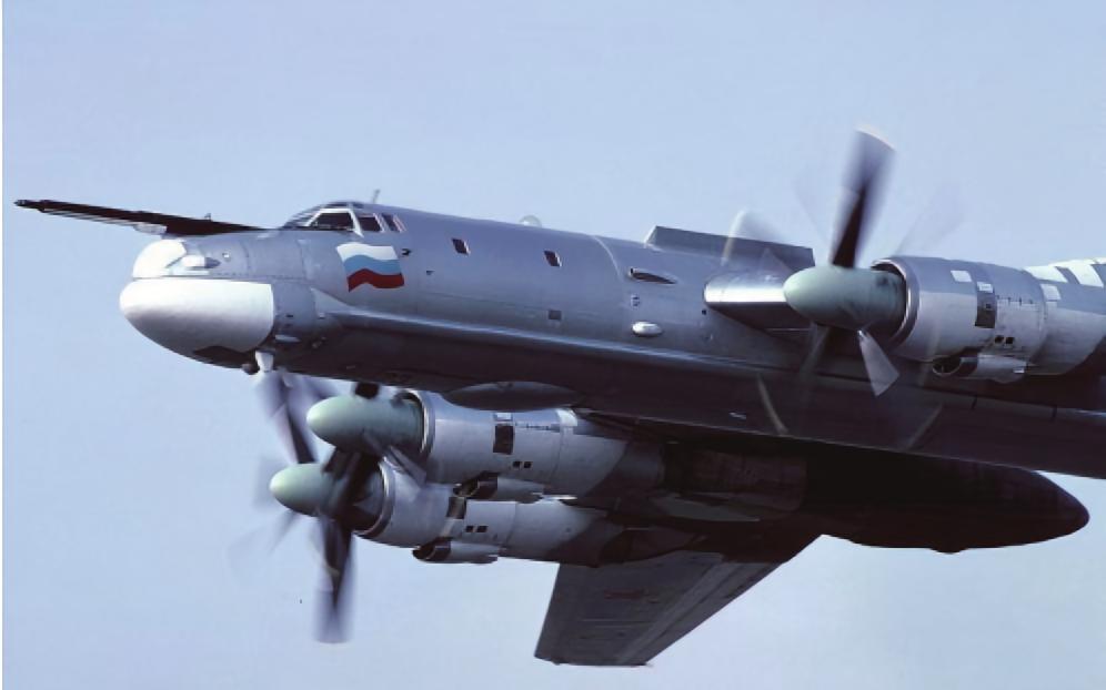 每天认识一件兵器图-95“熊”轰炸机图-95战略轰炸机家族是苏联图波列夫飞机设
