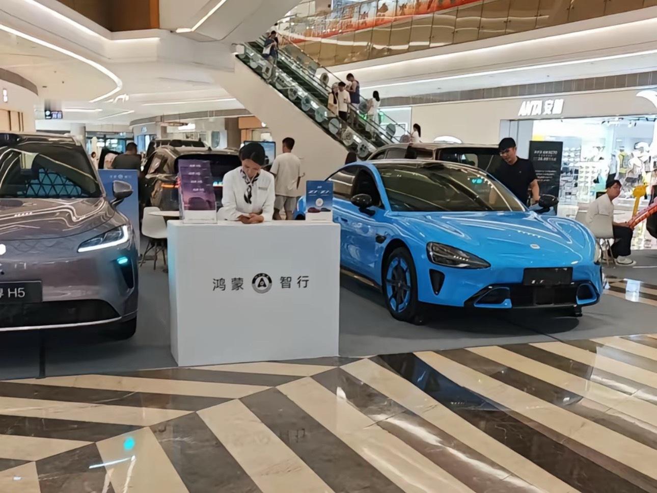 哈哈哈哈哈哈哈小米和华为这是真竞争