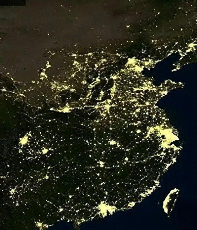 美论坛：如果中国发电量真的世界第一，为什么夜晚没有印度亮？NASA的那张夜间