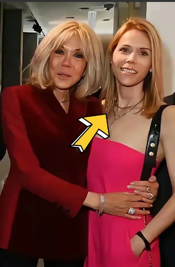 终于明白了！原来马克龙不生自己的孩子，不是布里吉特太老了不能生育，而是马克龙