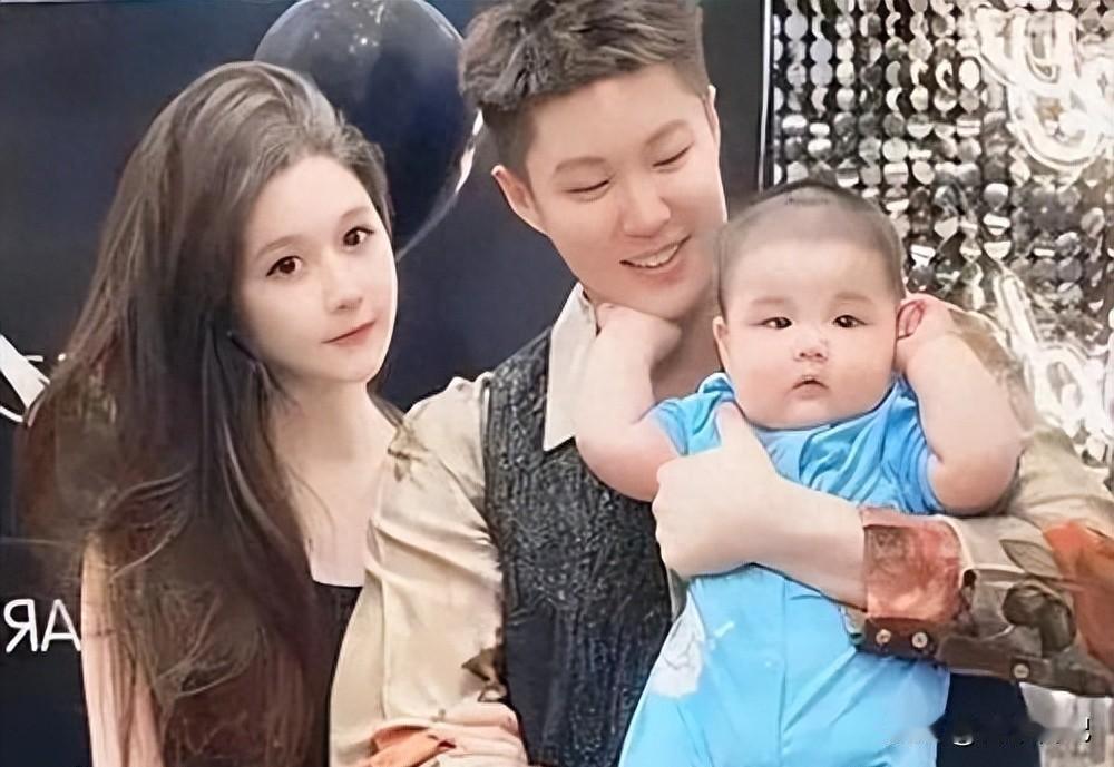 赵本山女儿直播透露二胎计划，一个细节让网友直呼太真实！说实话，现在谁还拿“星