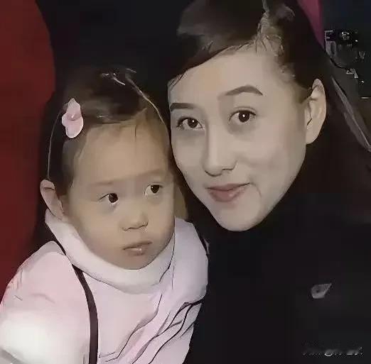 李连杰和利智不一定是真爱，因为李连杰要是没有钱，试试利智会嫁给他吗？有网友说