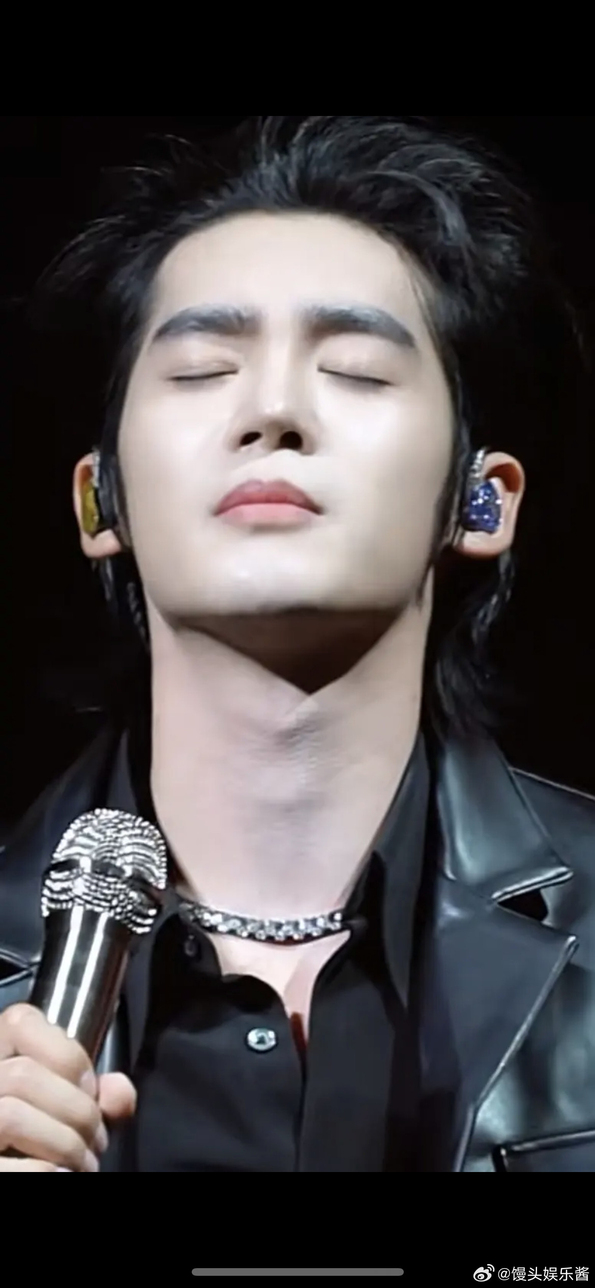 于适的鼻子为什么歪了