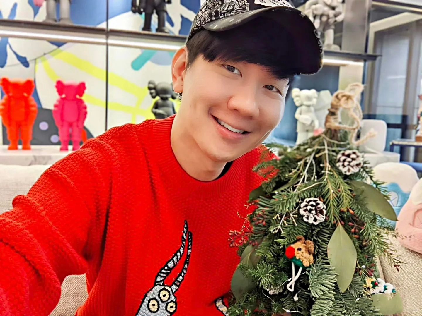 看似为妈妈庆生实则官宣爆！林俊杰借母寿宴官宣恋情两年地下恋终转正2025年1