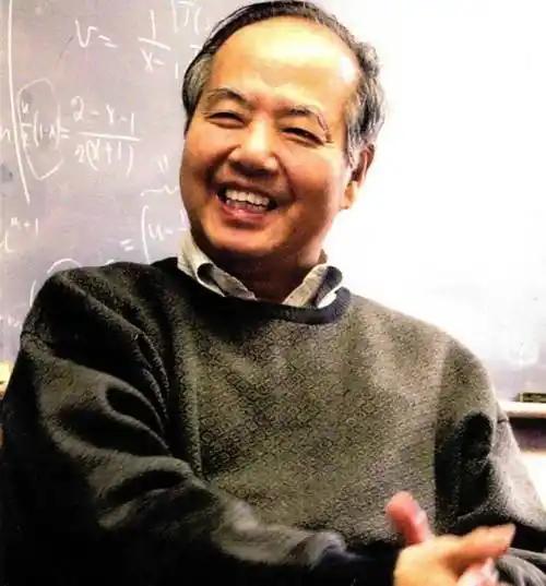 1946年，老师突然问到：“太阳中心的温度是多少？”李政道脱口而出，我从书上看过